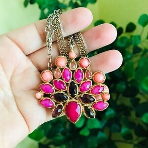 Kendra Scott Pendant necklace.